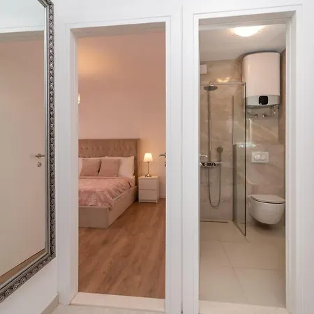 Oleandar Appartement Trogir