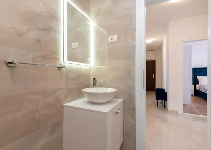 Oleandar Trogir